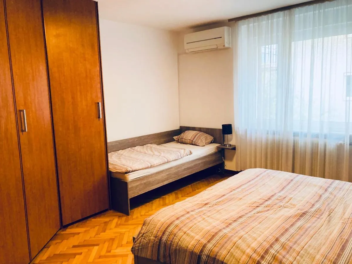 Apartment Armic Lublaň 0*,  Slovinsko